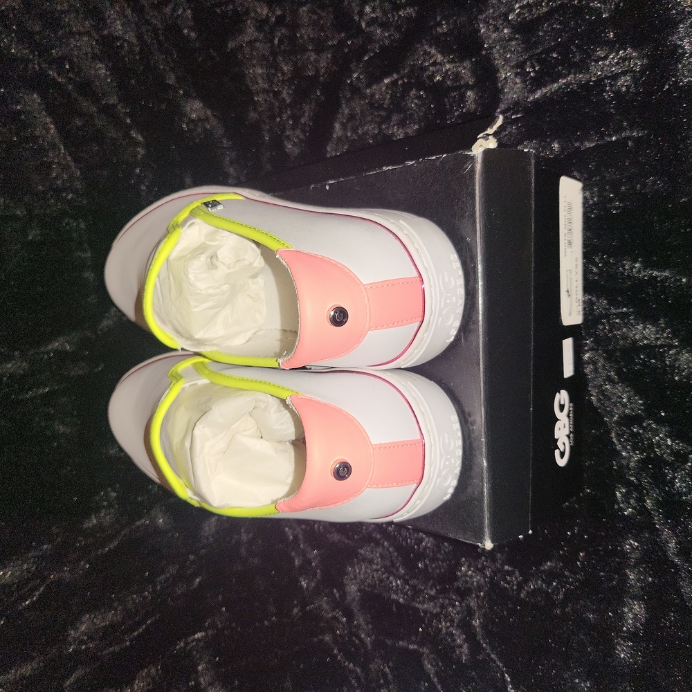 NWT! GBG Los Angeles Golly sneakers - Picture 3 of 3